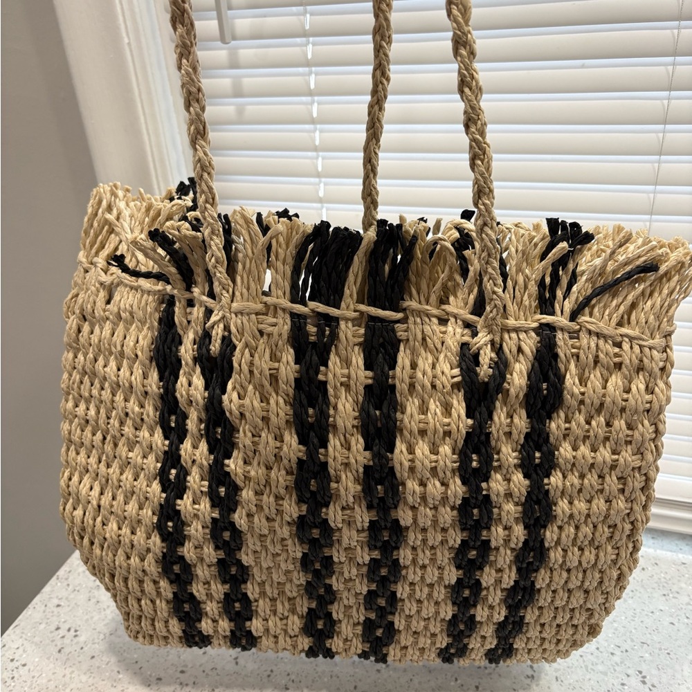 NWOT Haute Hippie Straw Beach Tote - Picture 6 of 6